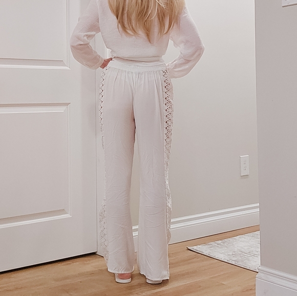 Solitaire Swim Wide Leg Lace Swimsuit Coverup Bottoms - MEDIUM - Great Condition - Picture 3 of 7